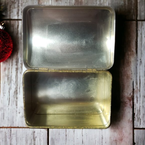 Hinged Vintage Christmas Tin Box with Angel and Mandolin on the Lid - Picture 2 of 9